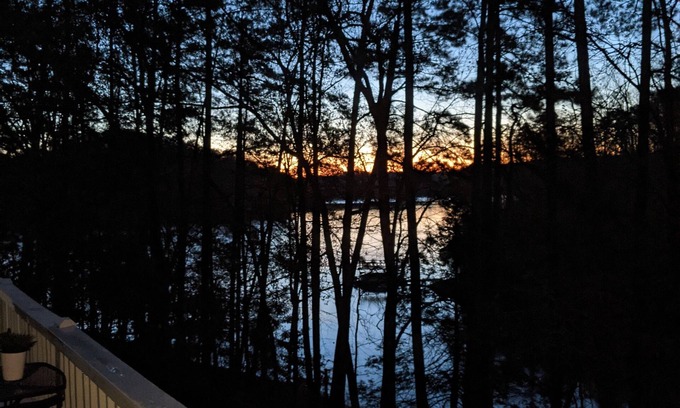 Seneca House | Inviting 6-Bedroom Retreat with Docks on Lake Hartwell