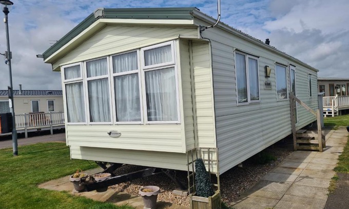 Ingoldmells Apartment | Pet-Friendly Retreat: 6 Berth The Wolds Ingoldmells