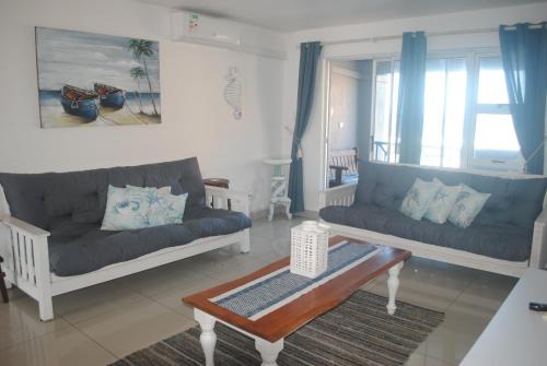 Doonside Apartment | Discover 6 Key Largo: Oceanfront Oasis with Pool & Breakfast