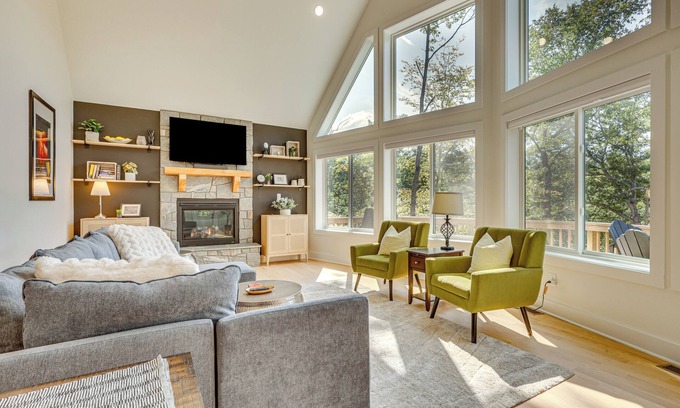 Front Royal House | 6 Mi to Appalachian Trail: Modern Front Royal Gem!