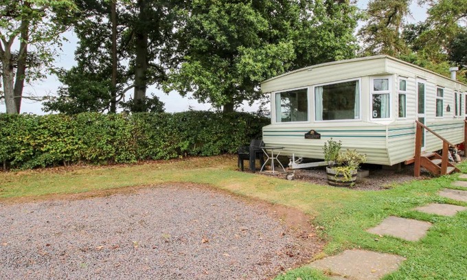 Much Wenlock House | Discover 6 Old Orchard: Family & Pet-Friendly Retreat