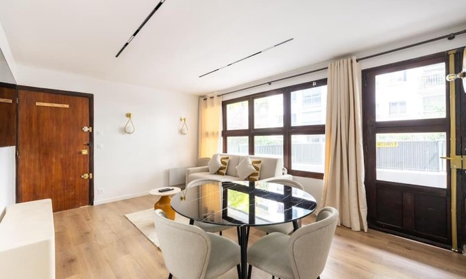 20th Arrondissement Apartment | 6 pers #2 Chambres #2 SDB #Père Lachaise #Paris 20