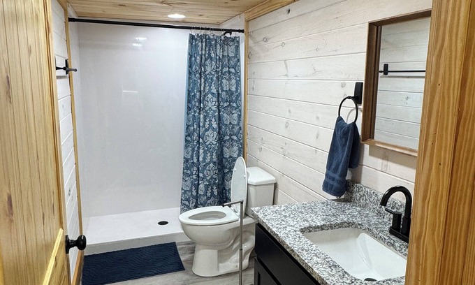 Gadsden Cabin | 6 Person Cabin on the River!