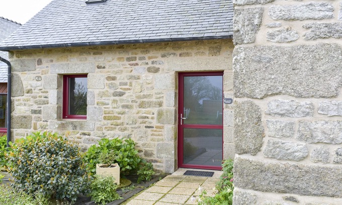 Plouarzel Cottage | Accessible Gîte with Pool, Ocean View & Pet-Friendly Options