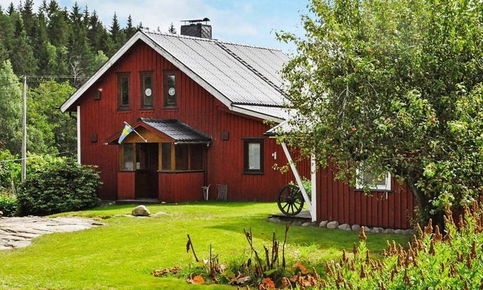Bengtsfors House | Ideal Holiday Home for 6 in Bengtsfors with Breakfast