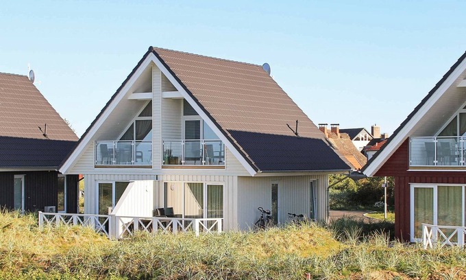 Wendtorf House | Pet-Friendly 6-Person Holiday Home with Ocean Views