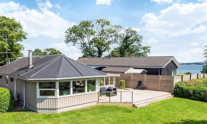 Aabenraa House | Ideal 6-Person Holiday Home with Ocean View in Aabenraa