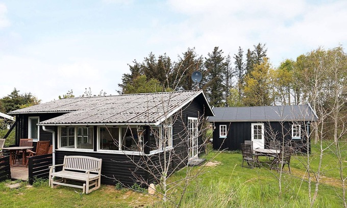 Tversted House | Cozy 6-Person Holiday Home in Bindslev with Ocean View