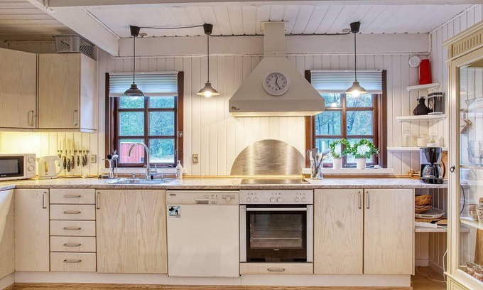 Blokhus House | Ideal Holiday Home for 6 in Blokhus with Spa Access