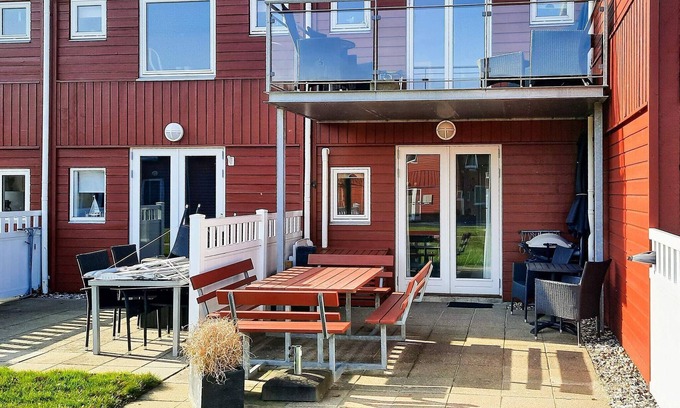 Oster Hurup House | Cozy Holiday Home for 6 with Oceanfront Views in Hadsund