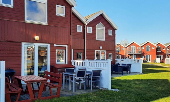 Oster Hurup House | Cozy 6-Person Holiday Home with Ocean View in Hadsund