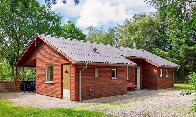 Thyholm House | Pet-Friendly Holiday Home for 6 with Oceanfront Views