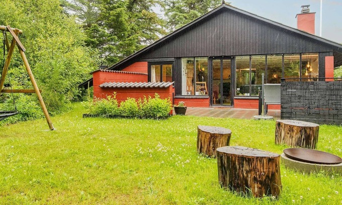 Sønder Nissum House | Family-Friendly 6-Person Holiday Home in Ulfborg, Rated 9.8