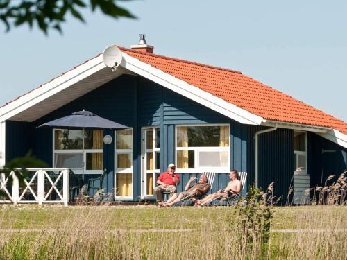 Norderteil House | Spacious 6-Person Holiday Home in Otterndorf, Child-Friendly