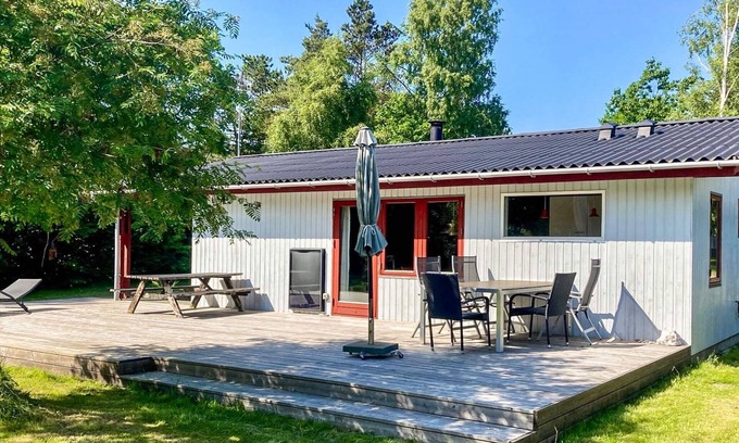 Grenaa House | Cozy 6-Person Holiday Home with Oceanfront Views in Grenaa