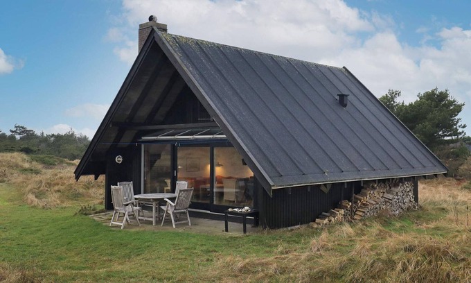 Rødhus House | Pet-Friendly Holiday Home for 6 with Oceanfront Views