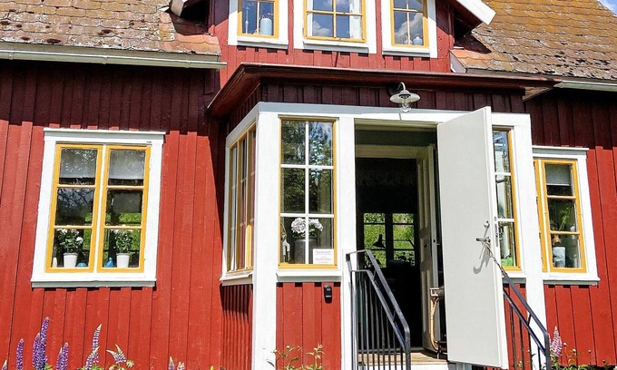 Kallsjo House | Comfortable 6-Person Holiday Home in ULLARED with Kitchen