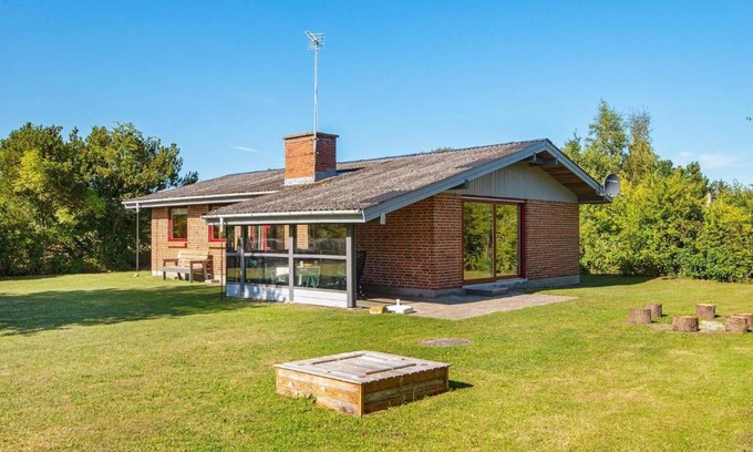Ørsted House | Cozy Holiday Home Strandskadevej - Pet & Child Friendly Stay
