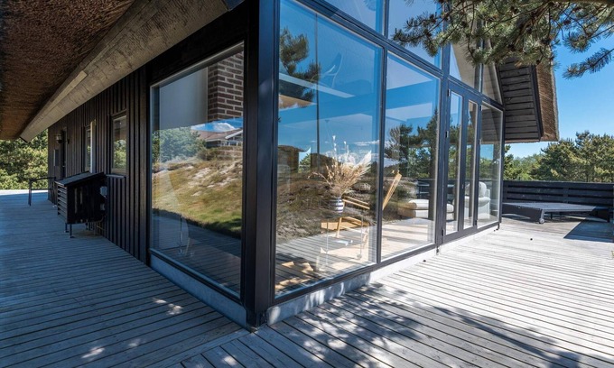 Rindby Strand House | Perfect Oceanfront Holiday Home for 6 in Fanø
