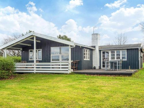 Bønnerup Strand House | Family-Friendly Holiday Home for 6 in Glesborg