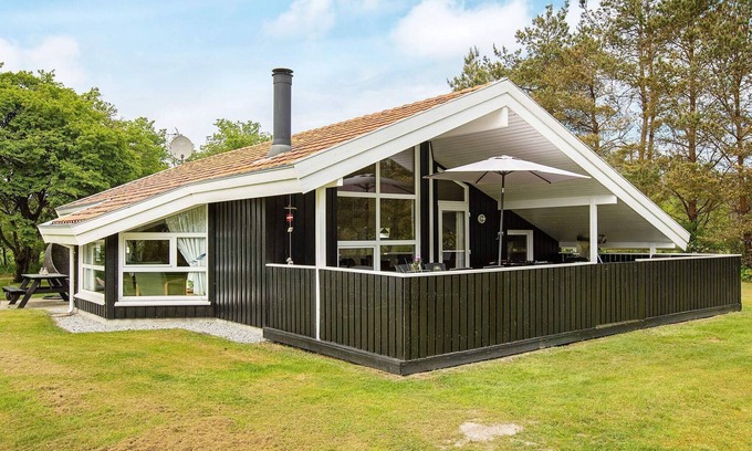 Jerup House | Ideal Holiday Home for 6 in Jerup with Spa & Breakfast