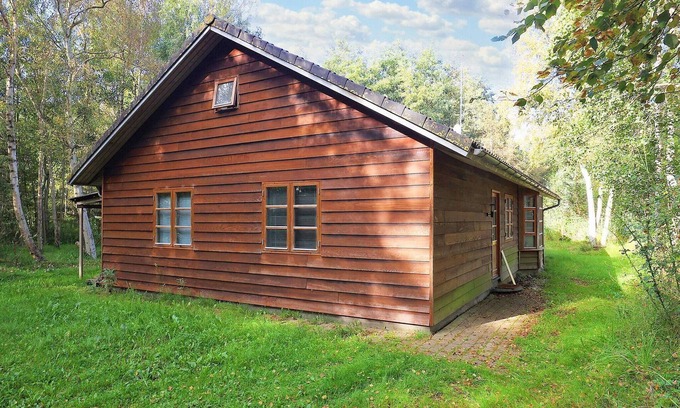 Vestero Havn House | Inviting 6-Person Holiday Home in Læsø with Breakfast