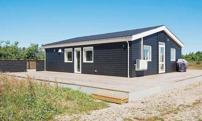 Nørre Lyngby House | Family-Friendly 6-Person Holiday Home in Løkken