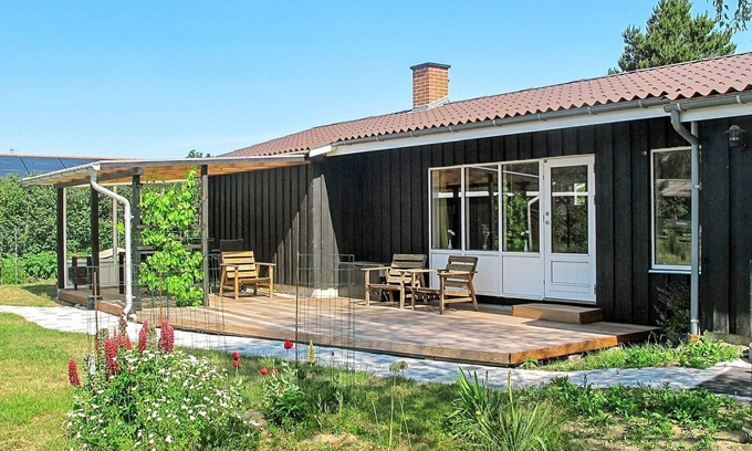Kramnitse House | Cozy 6-Person Holiday Home in Rødby with Oceanfront Views