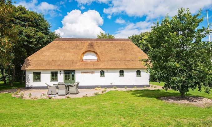 Graerup House | Spacious 6-Person Holiday Home in Varde with Great Amenities