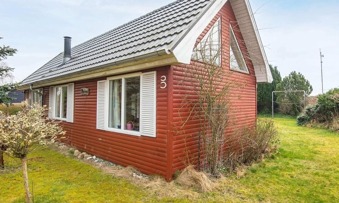 Grena Strand House | Comfortable 6-Person Holiday Home in Grenaa