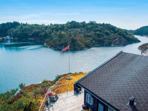 Bomlo House | Ideal Holiday Home for 6 in Urangsv g with Family Amenities