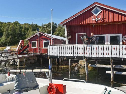 Oksvoll House | Family-Friendly Holiday Home for 6 in Oksvoll Awaits