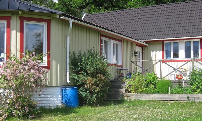 Ska House | Comfortable Holiday Home for 6 in SKÅ with Kitchen & Breakfast