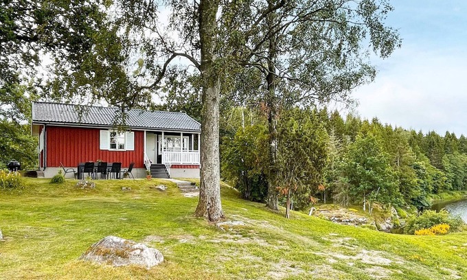 Mellerud House | Spacious 6-Person Holiday Home in Mellerud - Pet Friendly