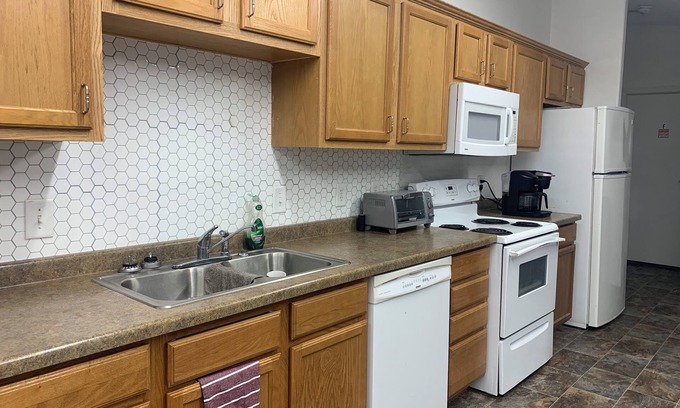 Sioux Lookout Apartment | Family-Friendly 6 Plex Rental with Kitchen & Breakfast Included