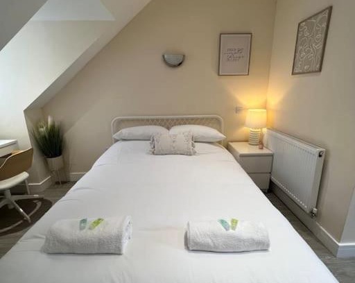 Filton Apartment | Convenient Studio Flat Just 50m from Airbus - Rated 8.5