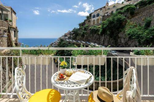 Liparlati Apartment | Spacious 2-Bedroom Apartment with Kitchen for 4 Guests