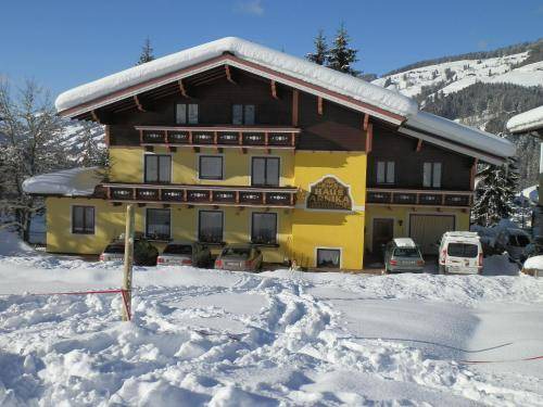 Wagrain Bed & Breakfast | Cozy Retreat at Pension Arnika with Hot Tub & Kitchen