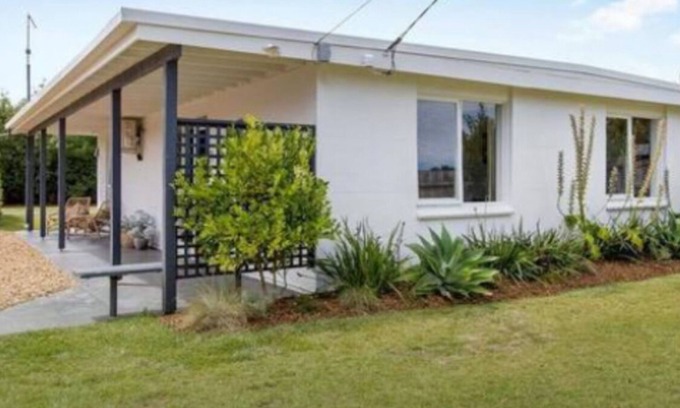 Rye House | Pet-Friendly Retreat: Steps to Beach with Ocean Views