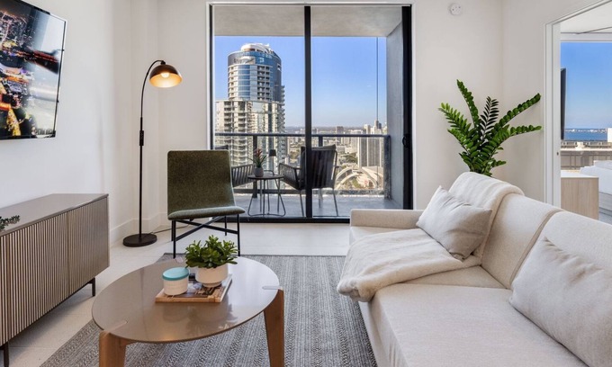 Downtown Miami Condo | 601 RESIDENCES SKY FLOOR 1BR UNIT BY IMD MIAMI VACATION RENTALS