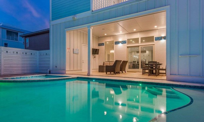 Miramar Beach House | Expansive 10-Bedroom House with Private Pool & Ocean Views