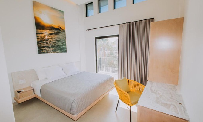 Centro Apartment | Top-Rated 605 Tower: Poolside Retreat in Downtown Cabo