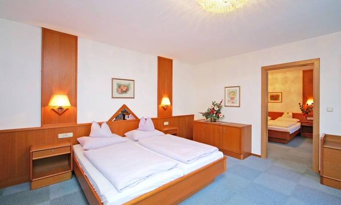 Ottakring Apartment | Spacious 60m² Apartment - Fleger Appartement for Families