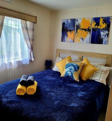 Prestonpans Resort | 61 St Andrew's 3 bedroom Caravan near Edinburgh Seton Sands Holiday Village