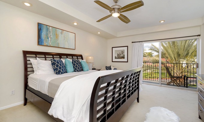 Carlsbad Condo | Ocean View Top Floor Condo with Spa and Pool Access