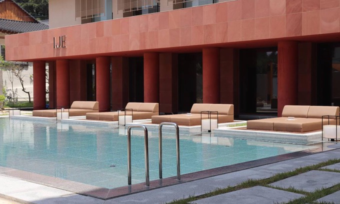 Gyeongju Hotel | Stylish 60 m² Hotel for Two with Spa and Kitchen Amenities