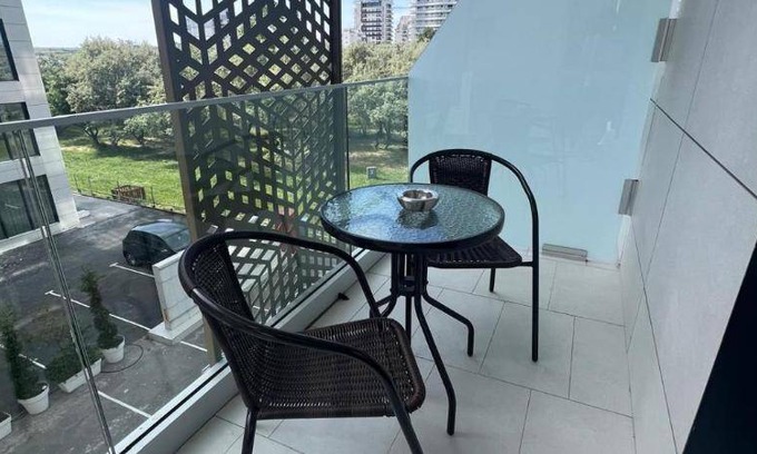 Constanta Apartment | Spacious 1-Bedroom Apartment for Up to 4 Guests