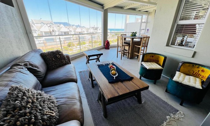 Big Bay Apartment | Discover 69Turtles: Pet-Friendly Oceanfront Retreat