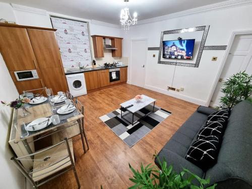 Morley House | Relaxing 4-Star Retreat with Free Parking & High-Speed WiFi
