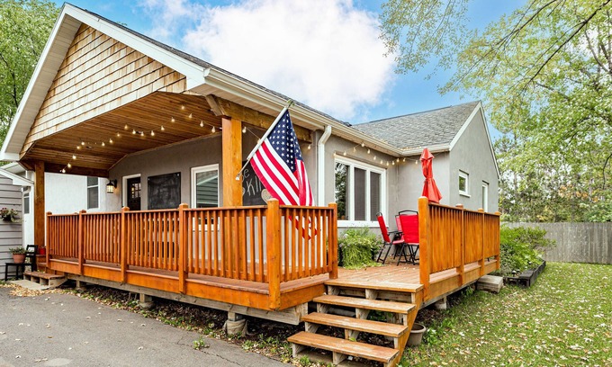 Hermantown House | Ideal 6bd Home for Gatherings, Near YMCA & Downtown Duluth